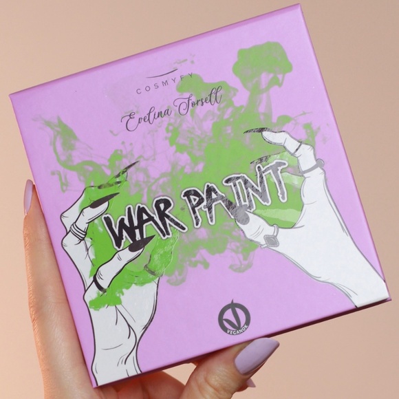 War Paint Eyeshadow Pallet by Evelina Forsell x CosMyFy - Picture 2 of 5